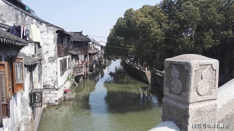 八年级上册物理液化为什么小水珠在温度高的一面？游戏画面